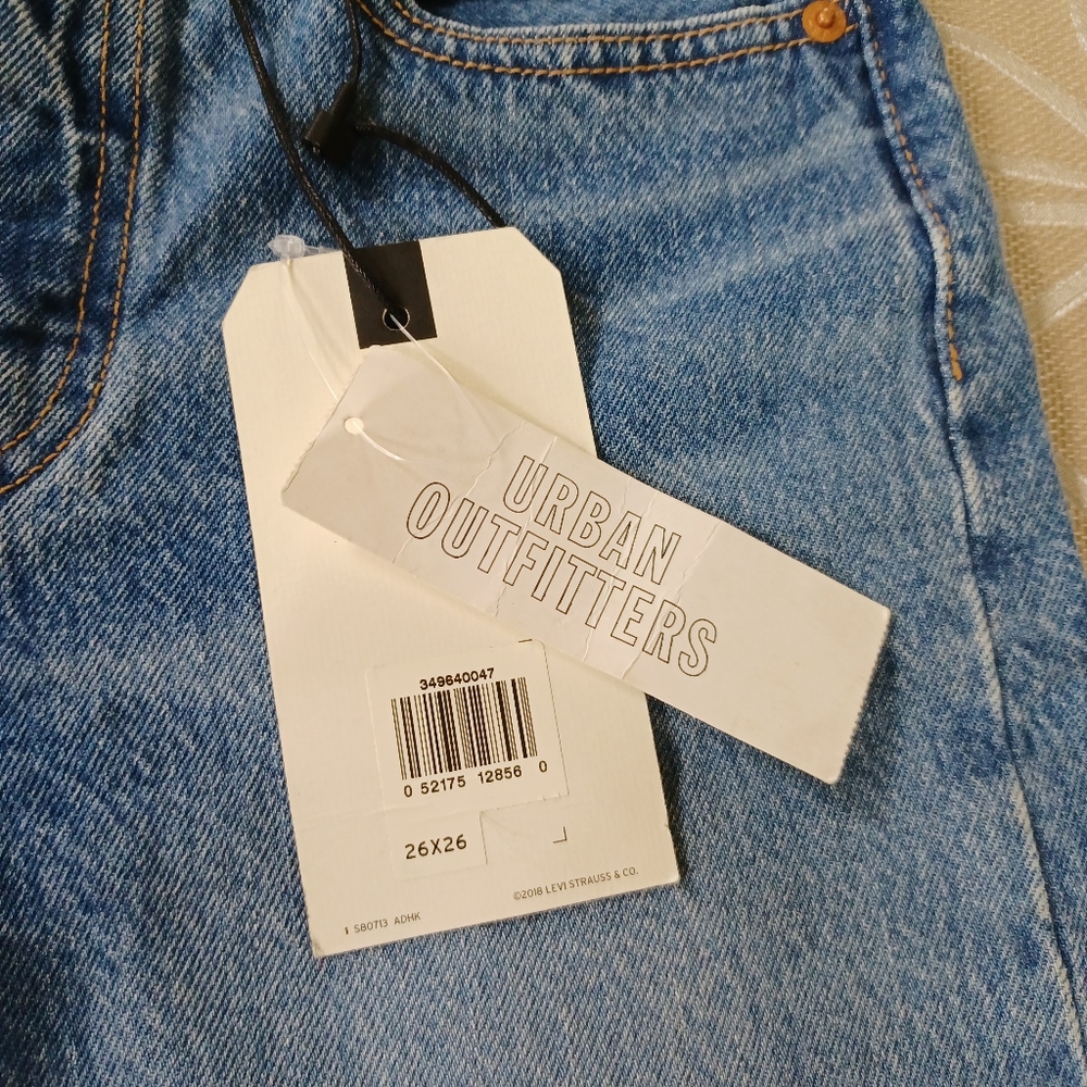 Levi's Premium Wedgie Straight Denim - Picture 5 of 15